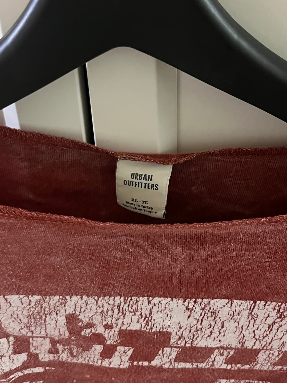 UrbanOutfitters 어반아웃피터스 레드슬리브  상품이미지3