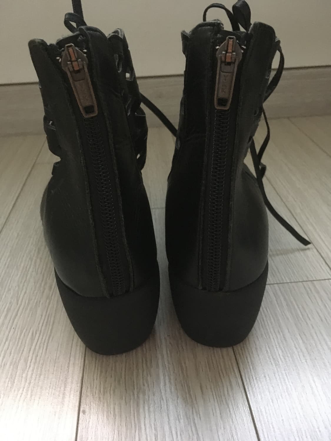 Cut-Out Lace Wedge heel 상품이미지4