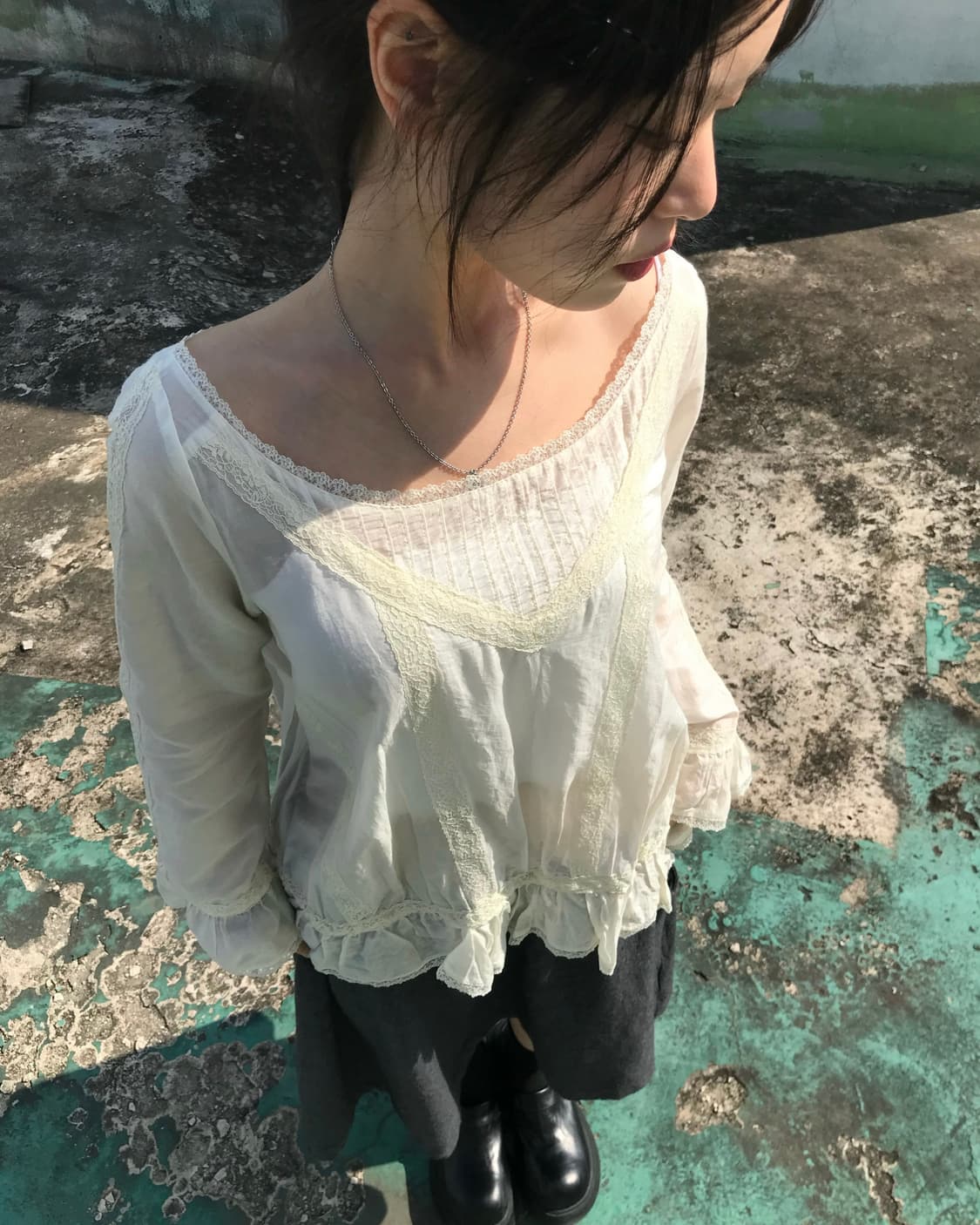 아이보리 로맨틱 레이스 블라우스 상품이미지3