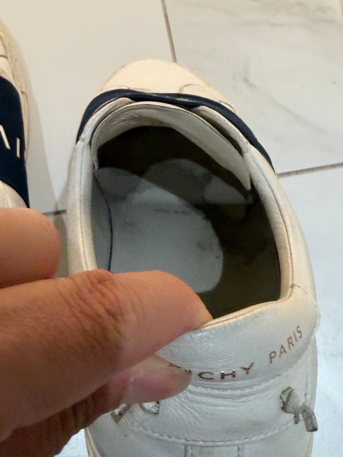 지방시 어반스트리트 스니커즈 41.5사이즈 상품이미지4