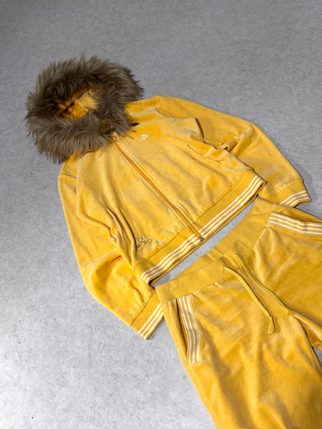 아디다스 갸루 벨벳 퍼 셋업 상품이미지2