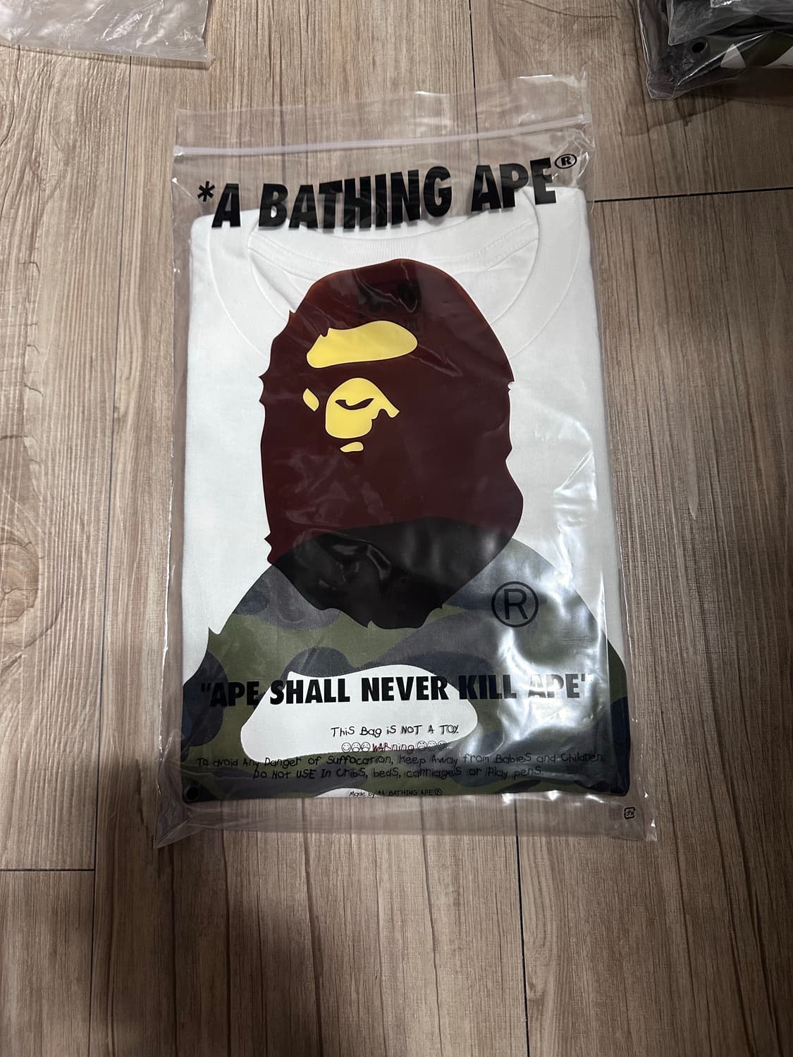 [미개봉] 베이프 시티 빅 에이프 헤드 티셔츠 화이트 XXL 상품이미지2