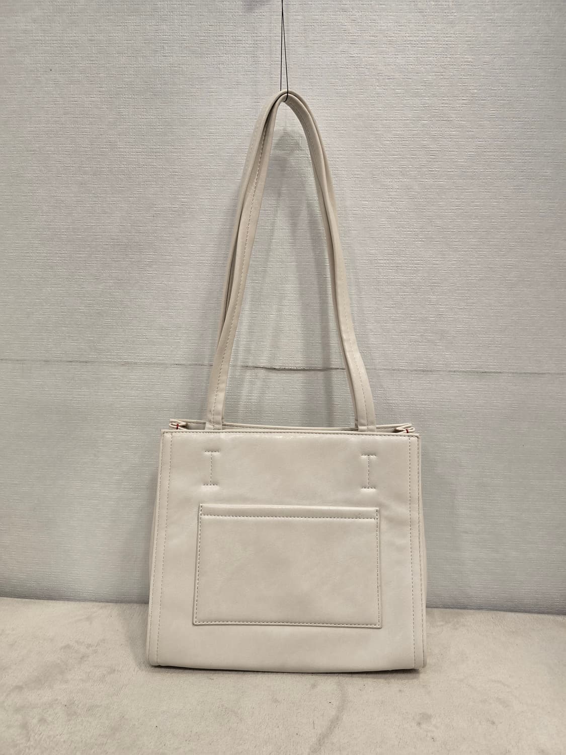 스탠드오일 오블롱백 크림 숄더백 상품이미지3