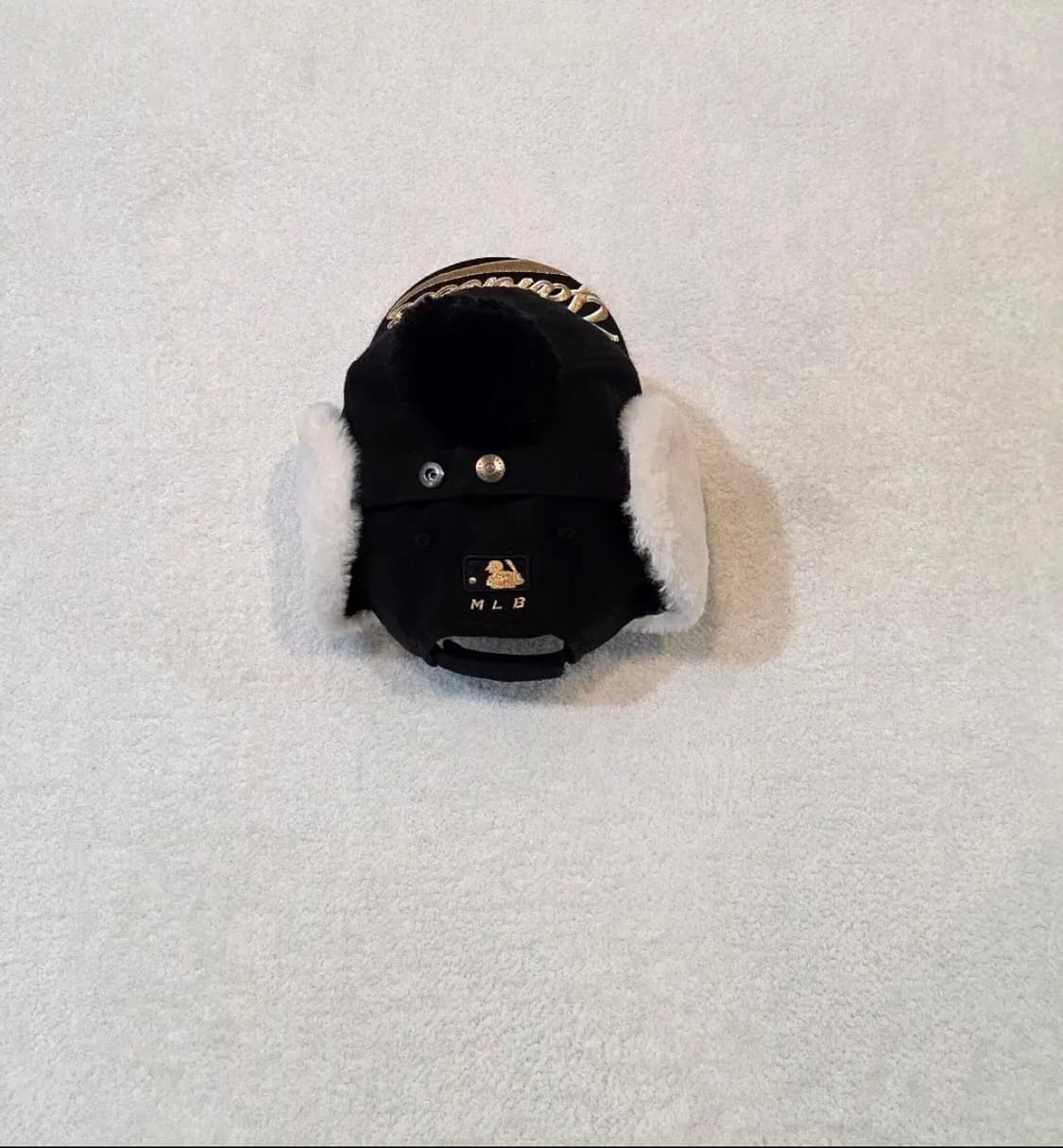 MLB [엠엘비] 뉴욕 양키스 털 방울 귀덮개 모자 상품이미지8