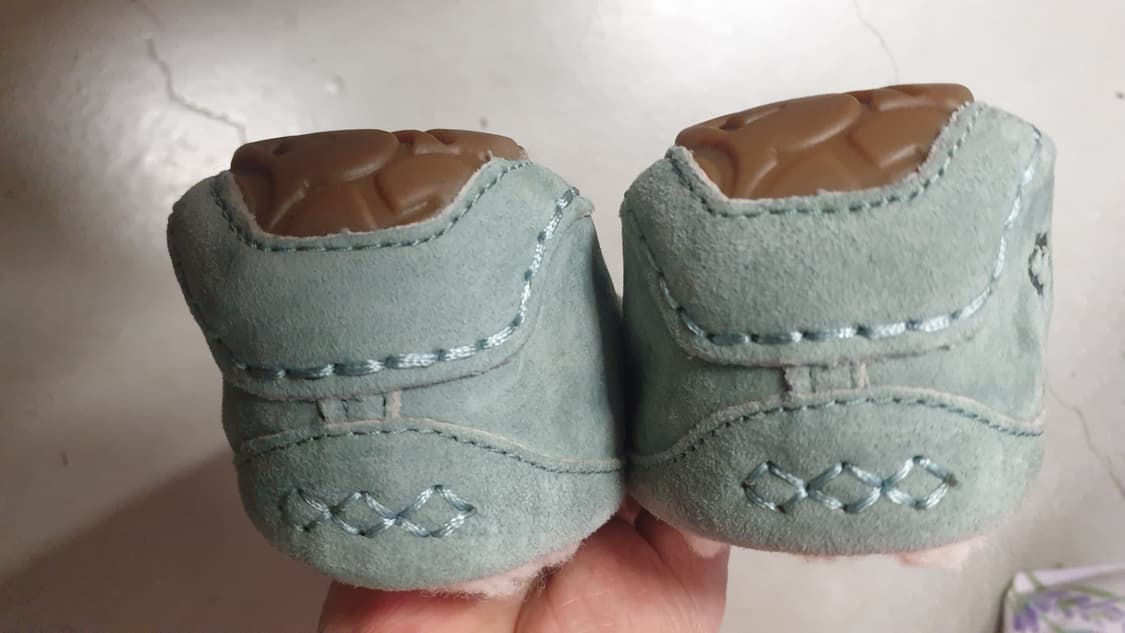 UGG 여성 모카신 앤슬리민트 240 상품이미지3