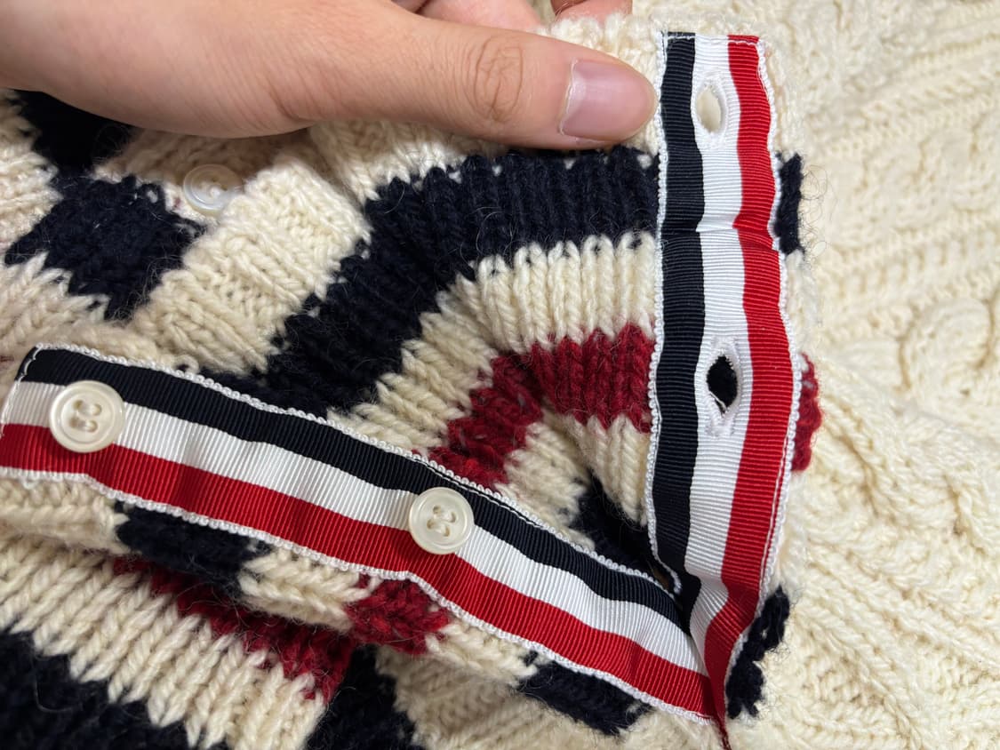 톰브라운 터틀넥 니트 3사이즈 상품이미지4