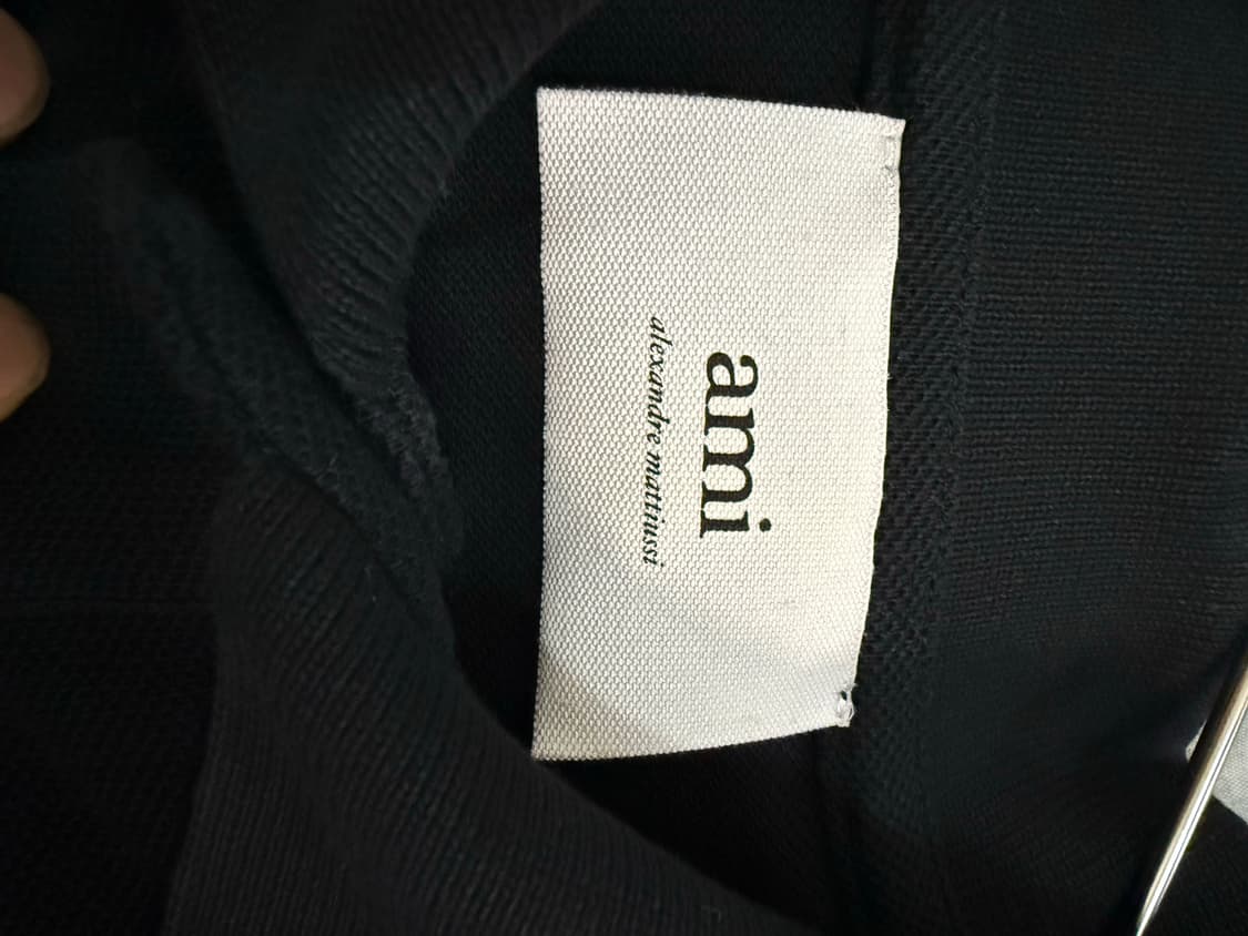 AMI 아미 블랙 하트 로고 반팔 폴로티 상품이미지4