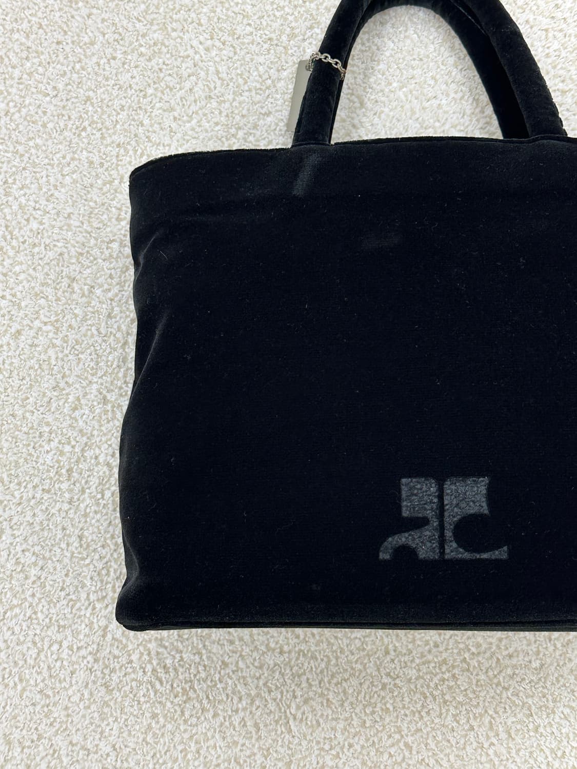 꾸레쥬 벨벳 토트백 상품이미지9