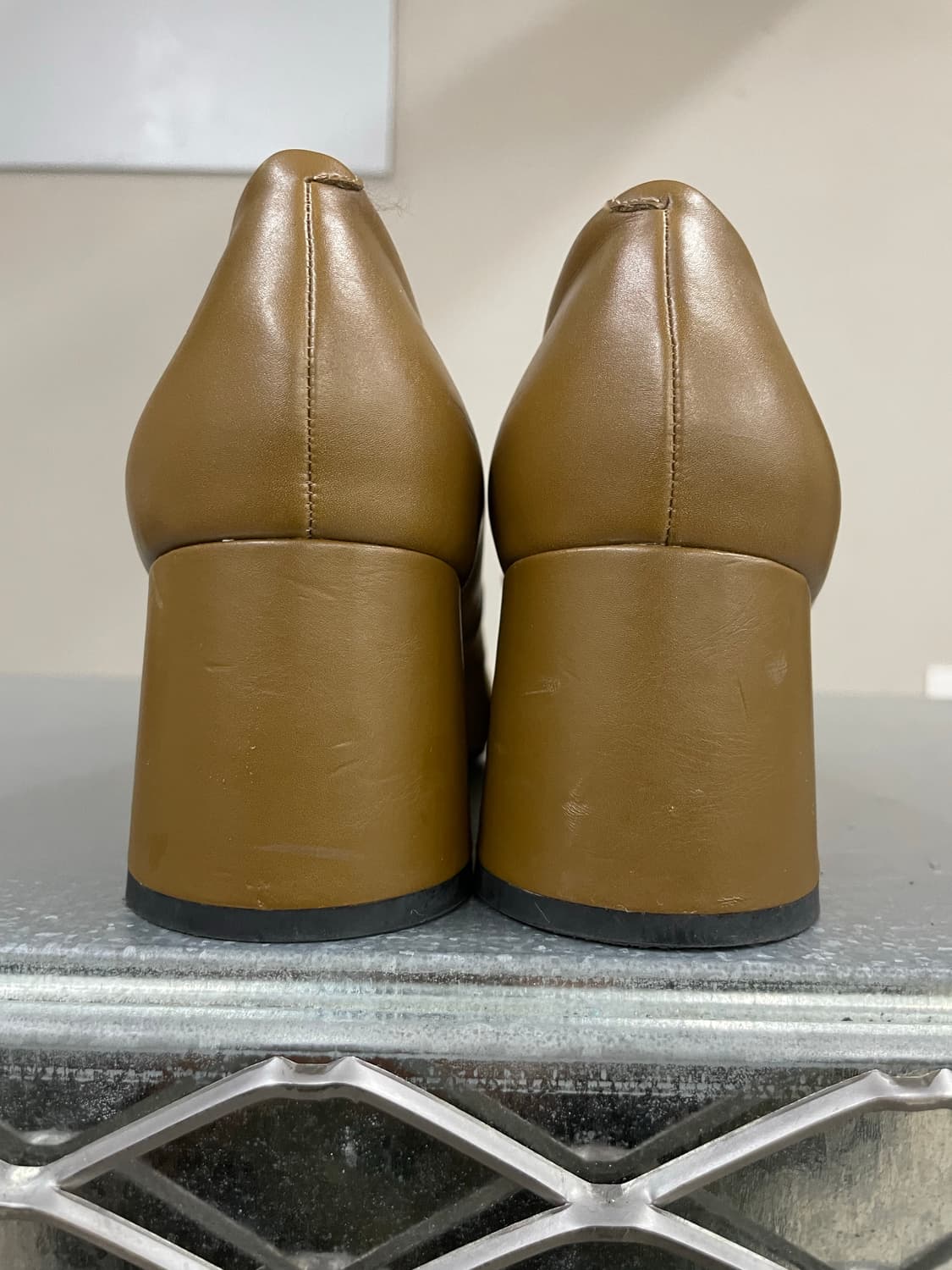 찰스앤키스 악센트 펌프스 브라운 38 상품이미지3