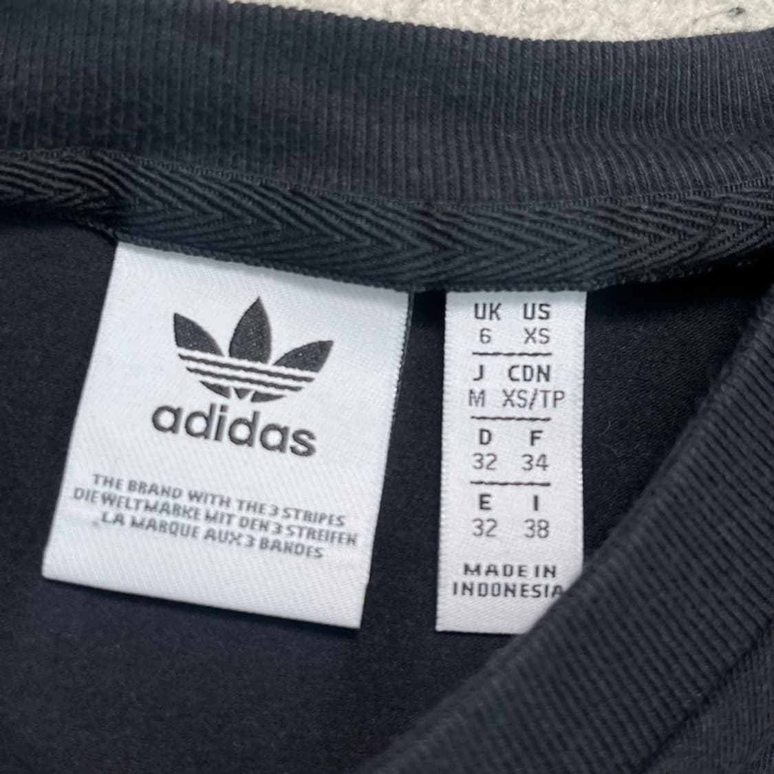  ADIDAS 파이어버드 빅로고 티셔츠 블랙 XS 상품이미지3