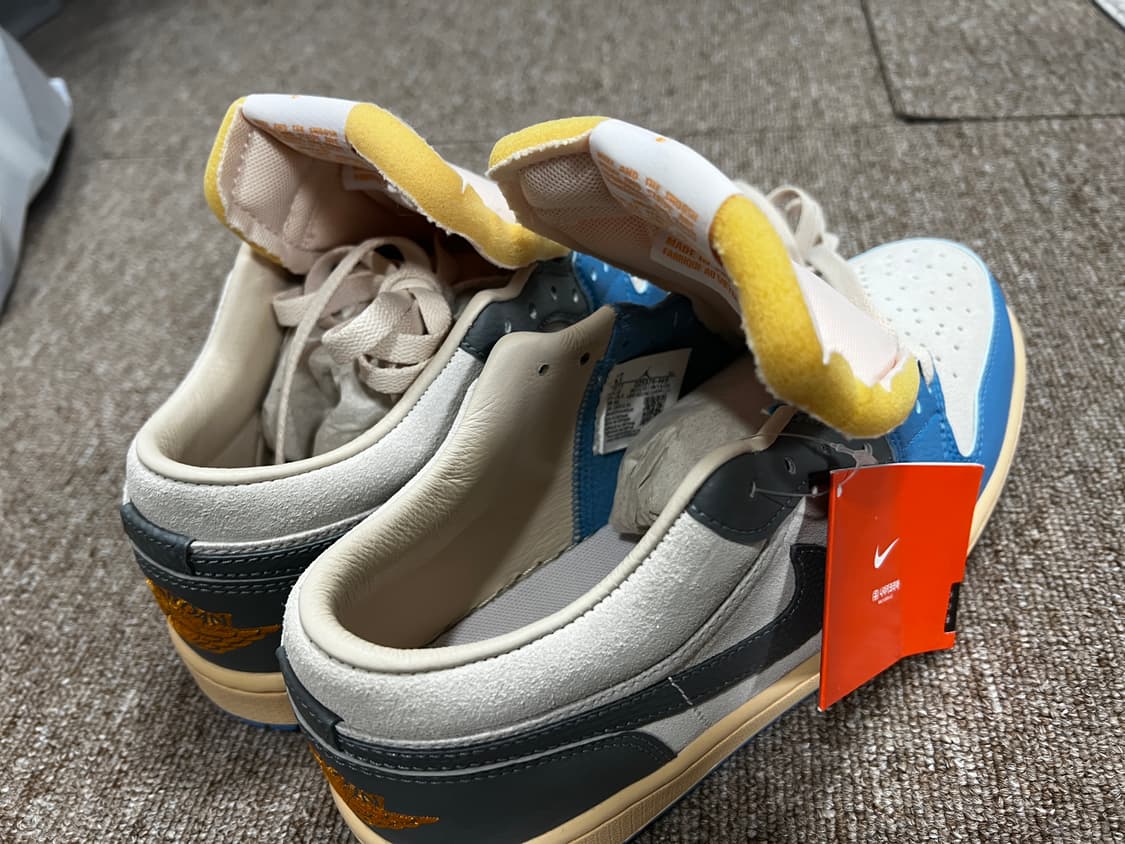 나이키 에어 조던1 로우 SE 도쿄 265 상품이미지3