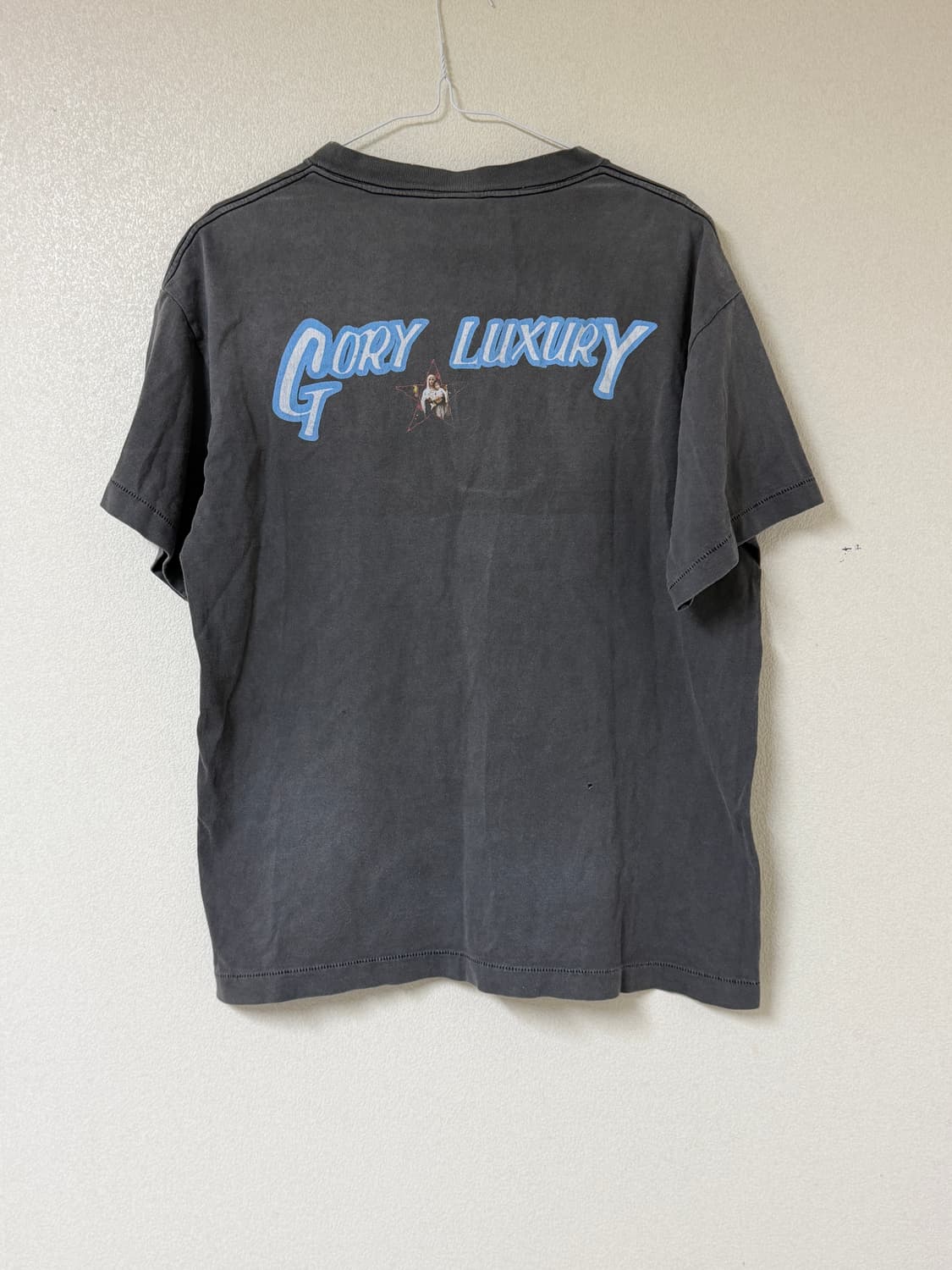 세인트미카엘 gory luxury m사이즈 반팔 티 커트코베인 상품이미지2