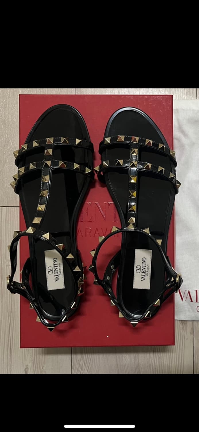 발렌티노 락스터드 플랫 샌들 250mm 상품이미지6