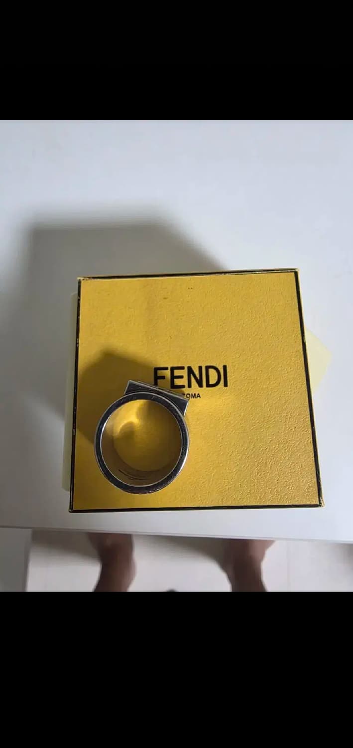 펜디 반지 팝니다. 상품이미지3