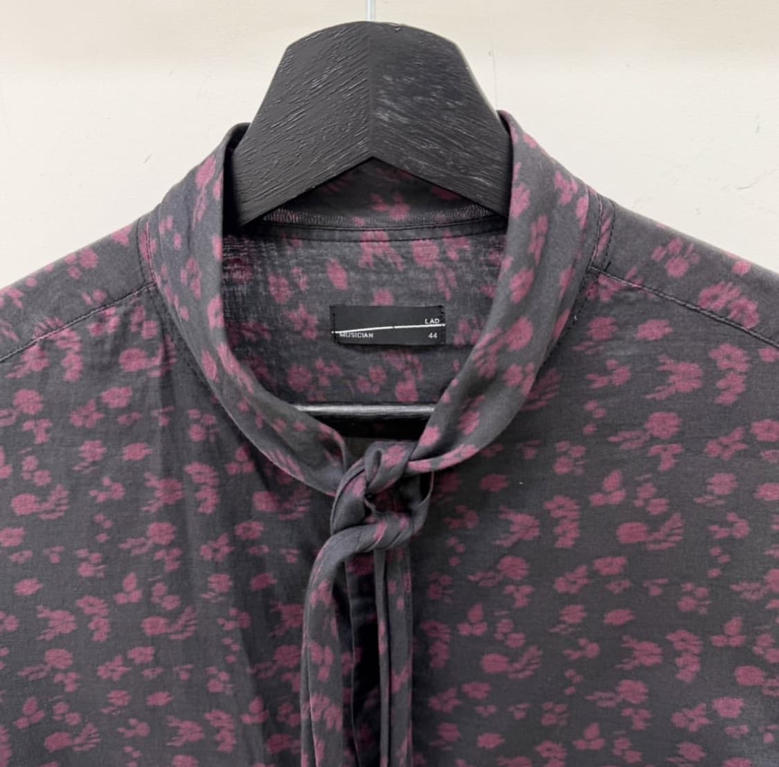 라드뮤지션 패턴 스카프 셔츠 상품이미지3