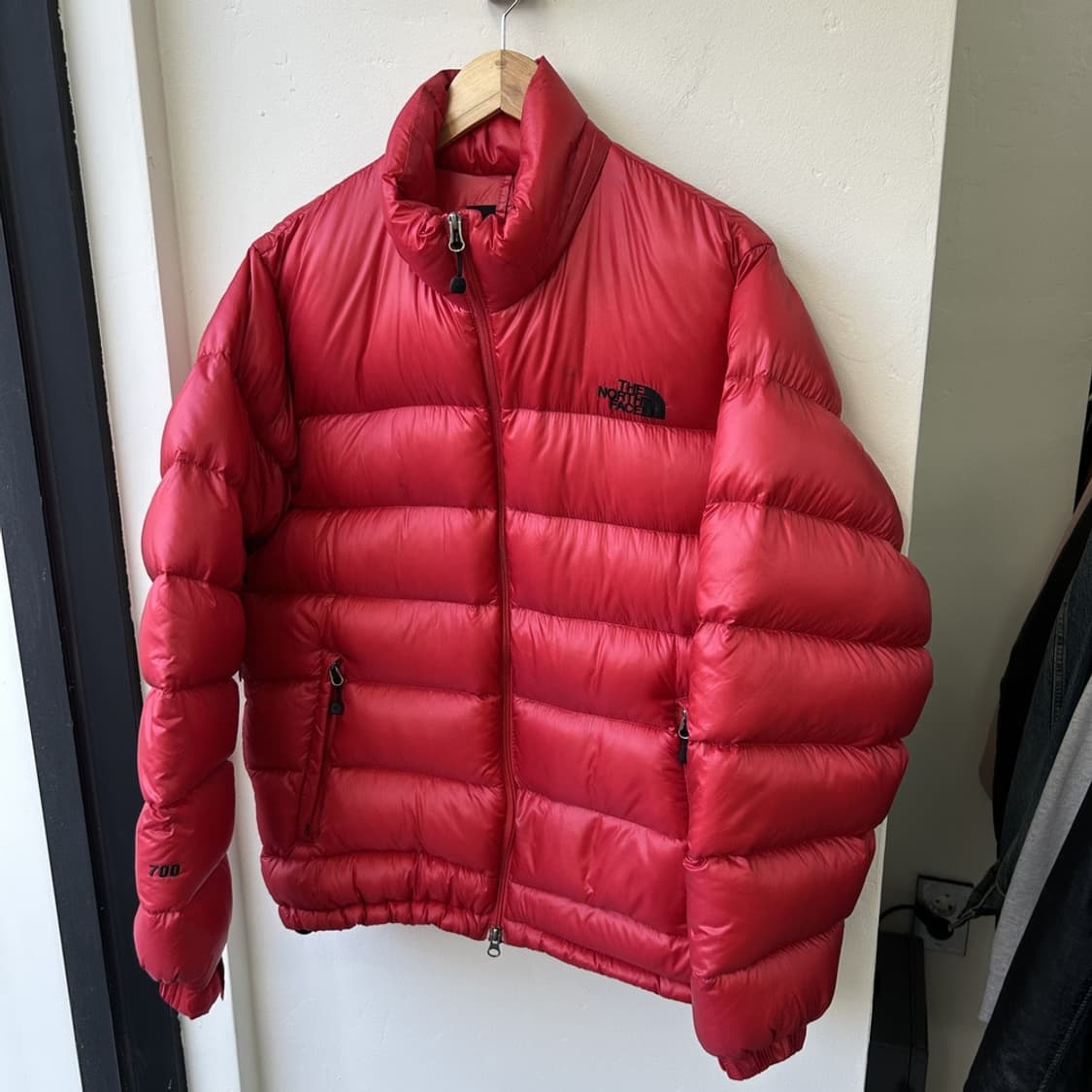 15813 - 노스페이스 700 구스다운 레드 패딩 상품이미지2