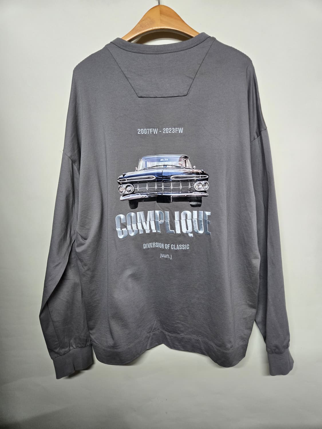 Juun.J 클래식 자동차 프린팅 맨투맨 오버사이즈 티셔츠  상품이미지2