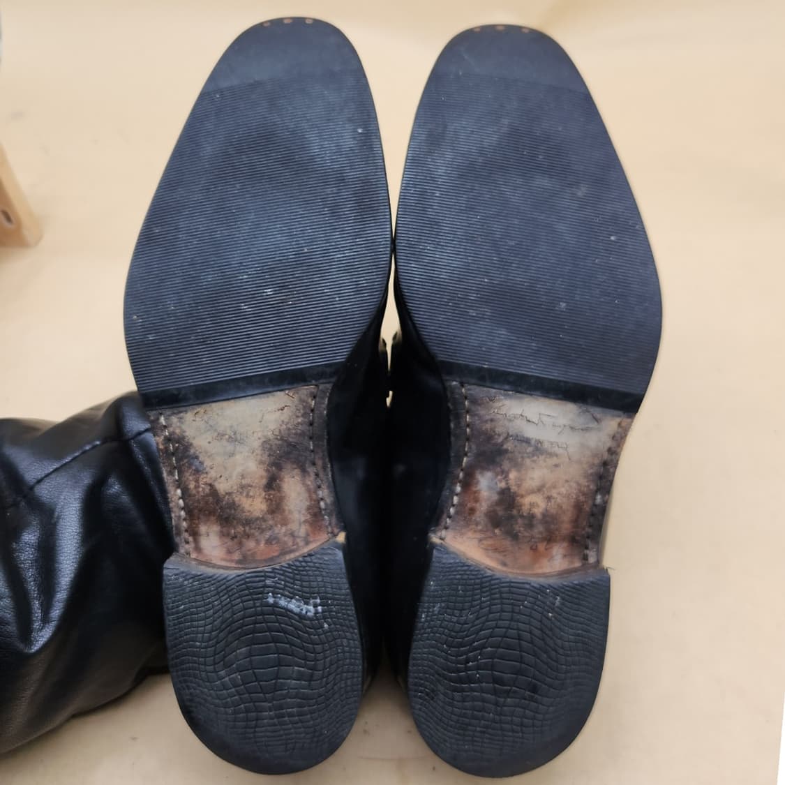 살바토레페라가모 남성 가죽 로퍼 260 상품이미지3