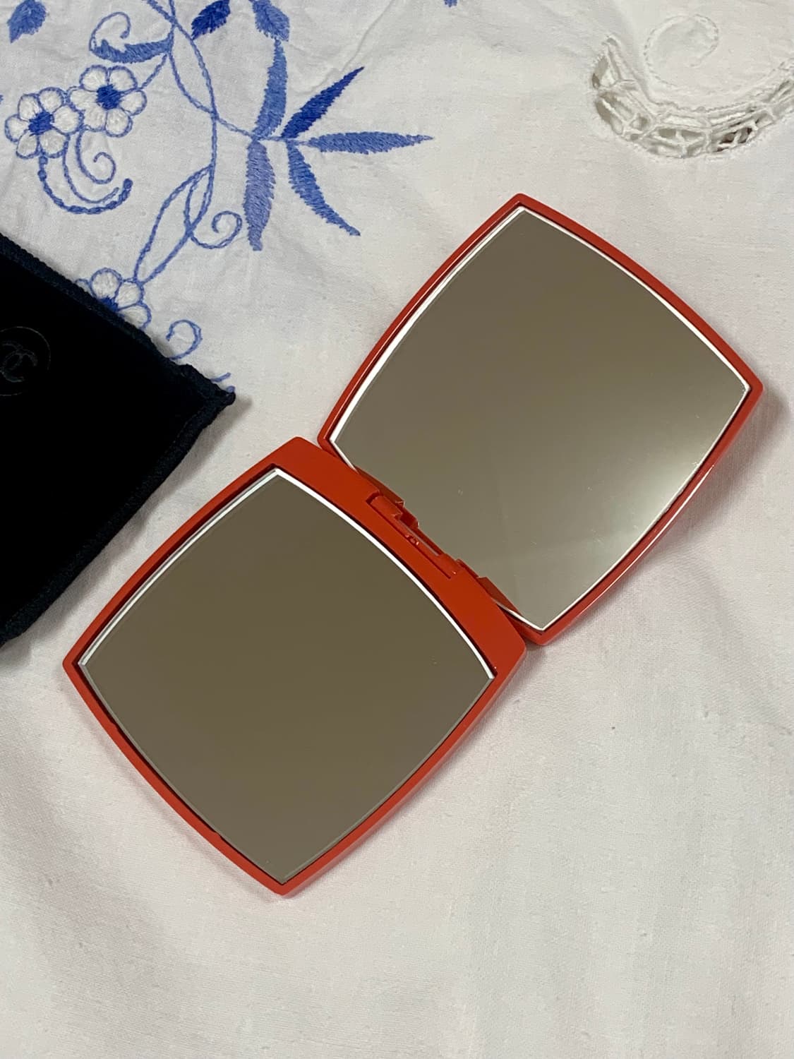 샤넬 컬러 코드 미러 121 프리미에 담 상품이미지2