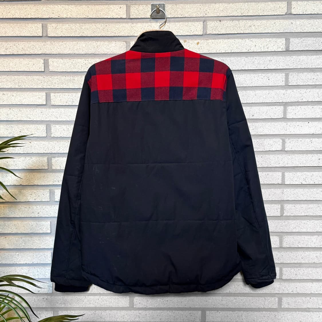 LEVI'S 리바이스 우즈맨 트러커 푸퍼자켓 퀼팅안감 체크패턴 디테일 상품이미지2