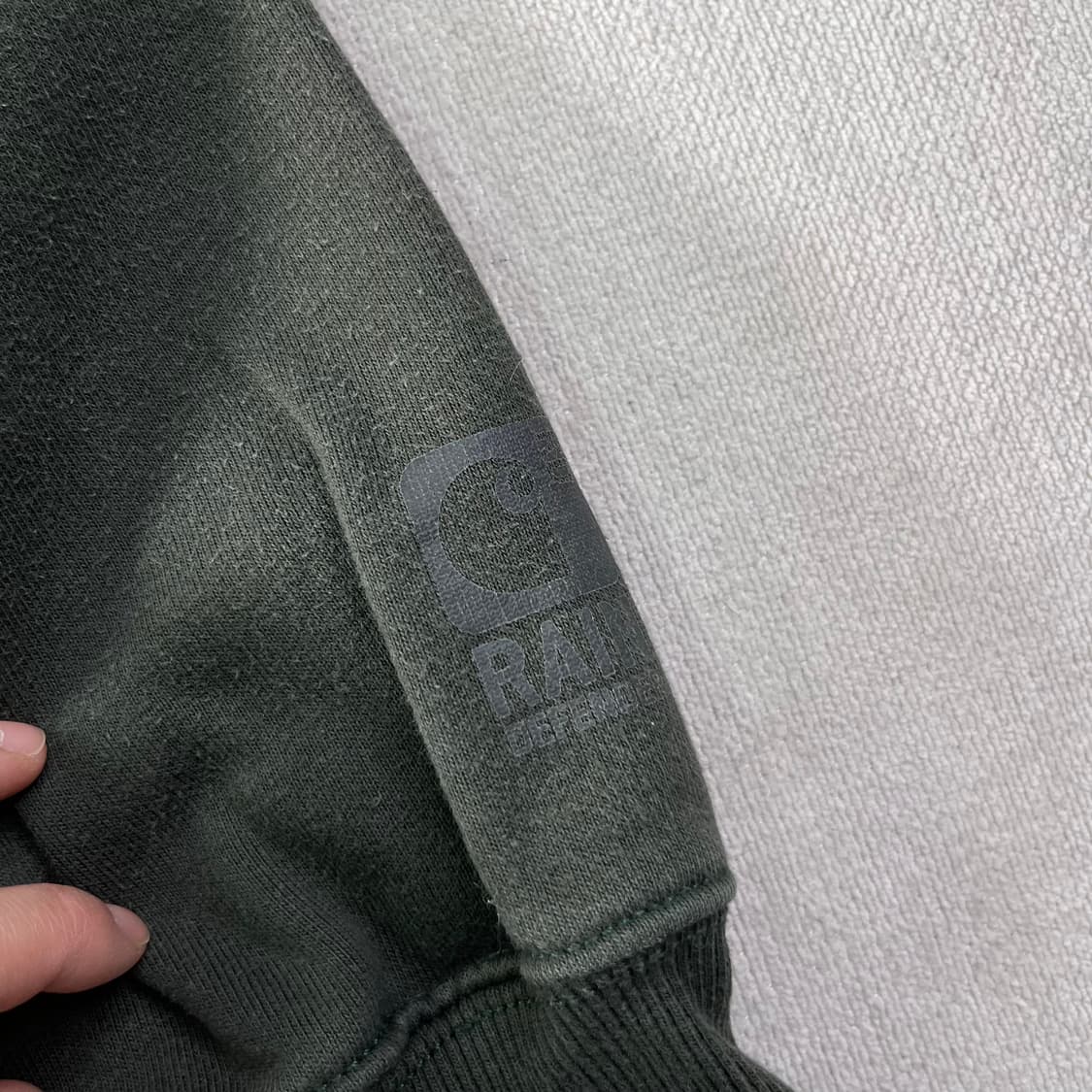 110 칼하트 WIP 카키그린 후드티 상품이미지4