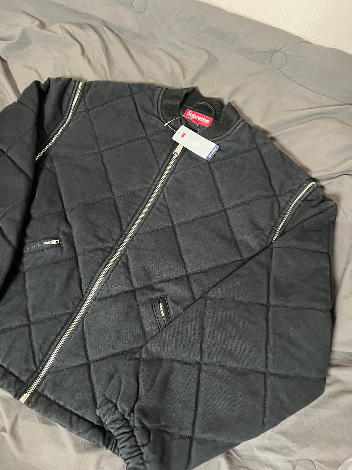 (L) 정가47 슈프림 퀼티드 봄버 블랙 새상품 25FW  상품이미지2