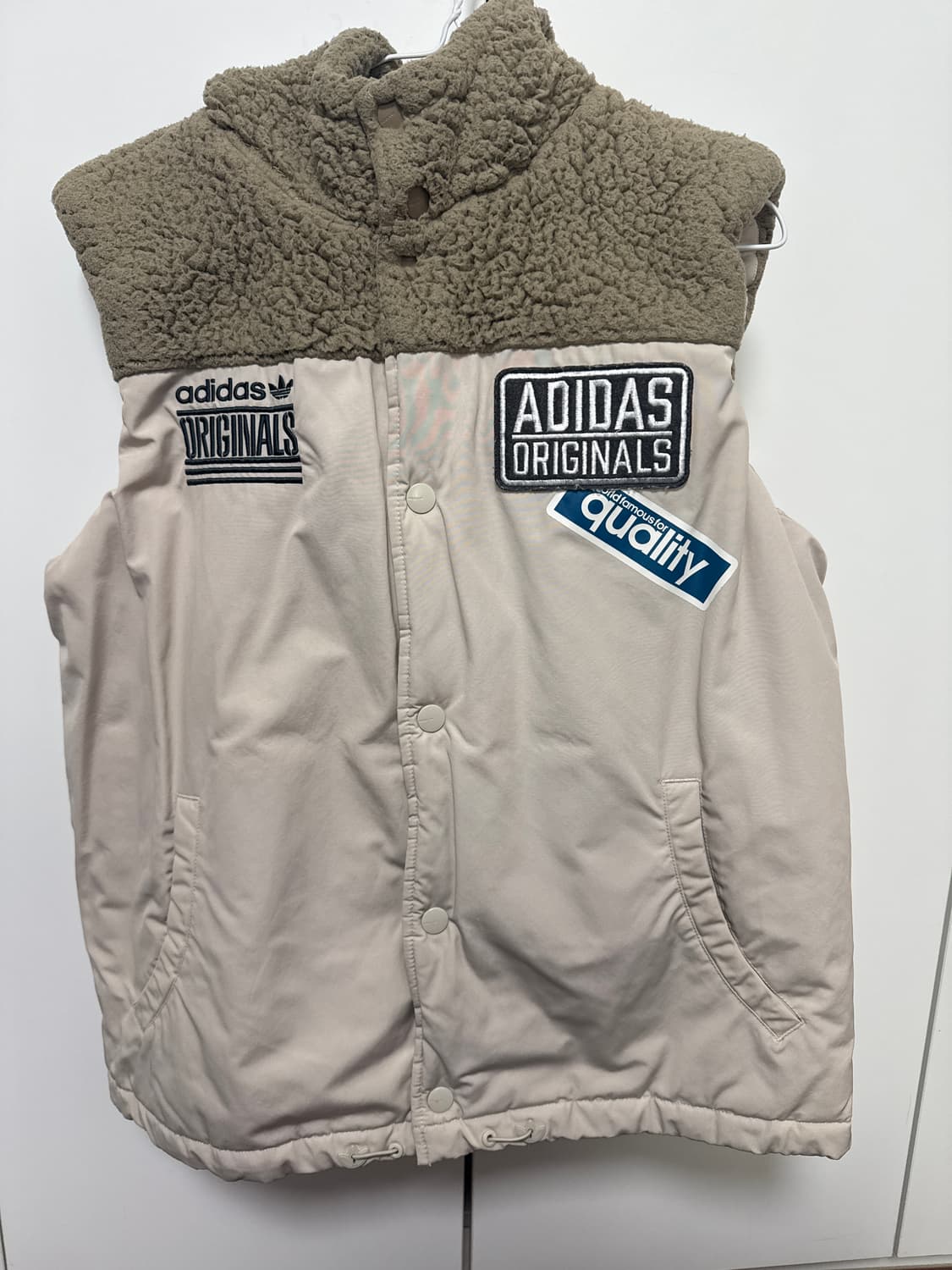 아디다스 조끼 패딩 상품이미지1