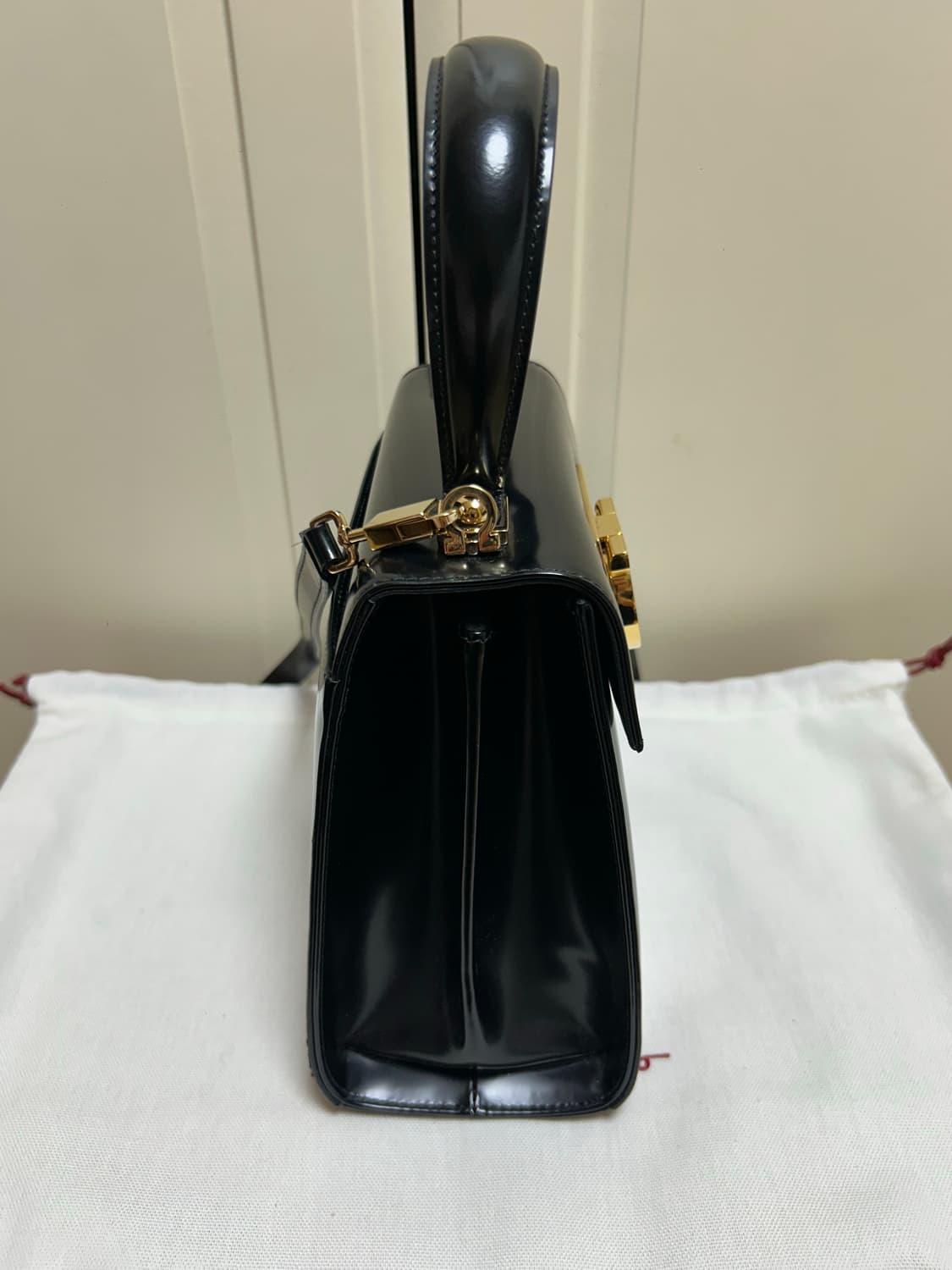 Ferragamo 페라가모 켈리백/아이코닉 탑핸들(스몰) 상품이미지2