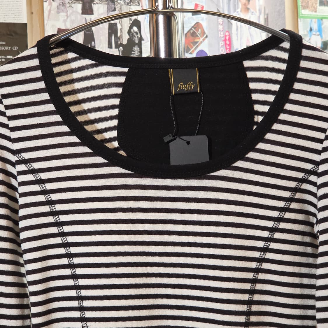 JPN 스트라이프 슬림핏 U넥 롱슬리브 상품이미지3