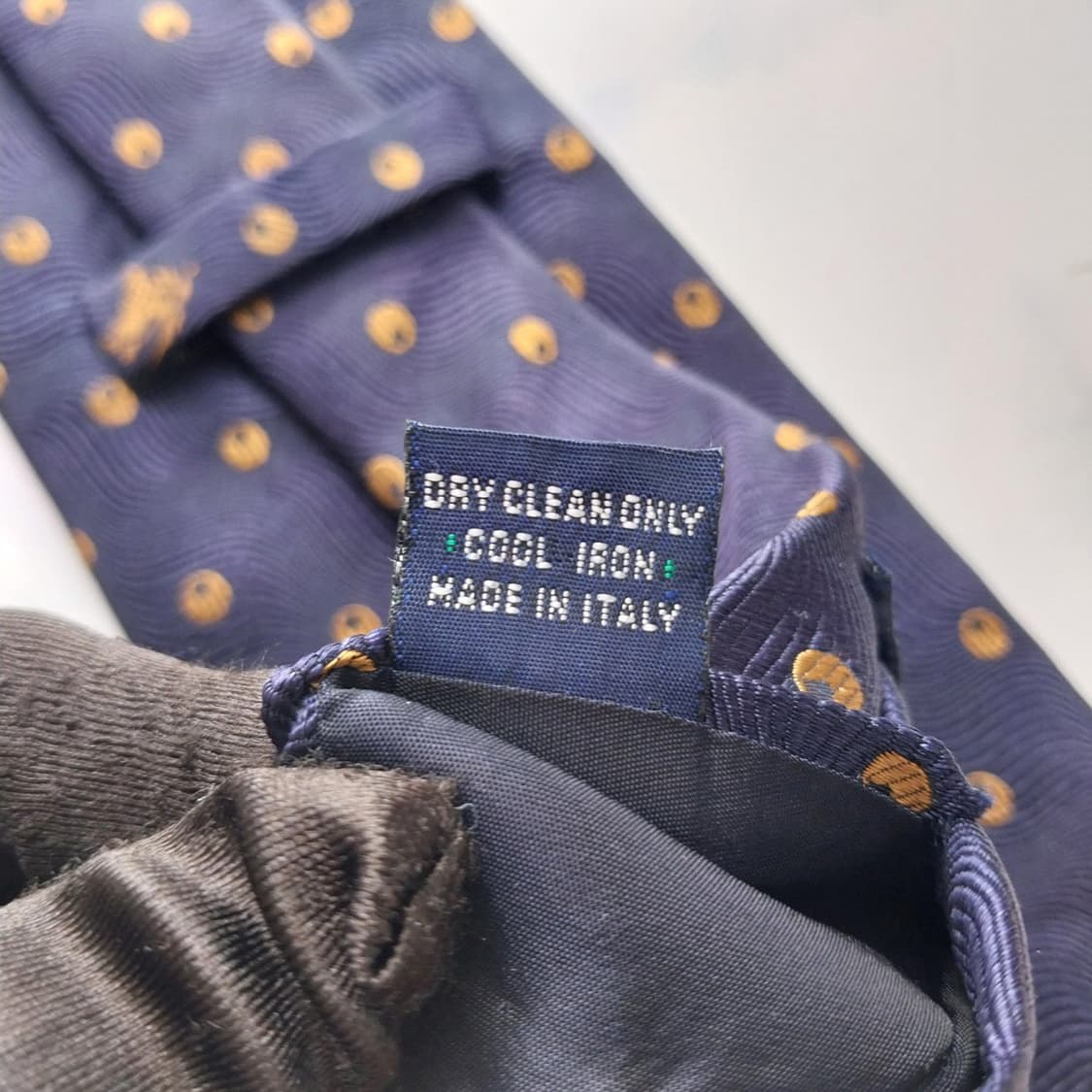 버버리 실크 도트&기마사 자카드 넥타이 9.5cm A+등급 K1531
 상품이미지10