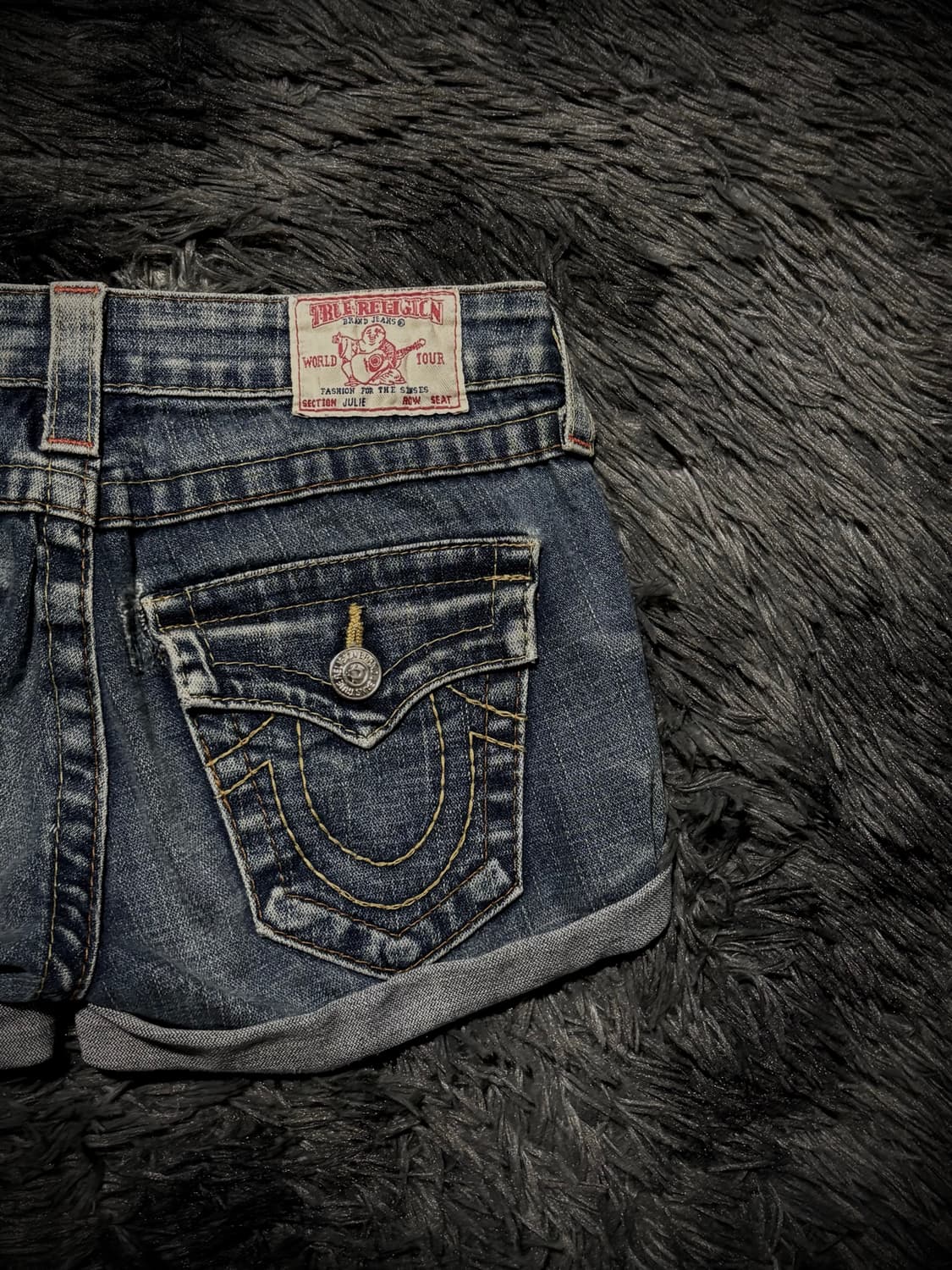 True Religion 포켓 스티치 디테일 워싱 데님 숏팬츠 상품이미지7