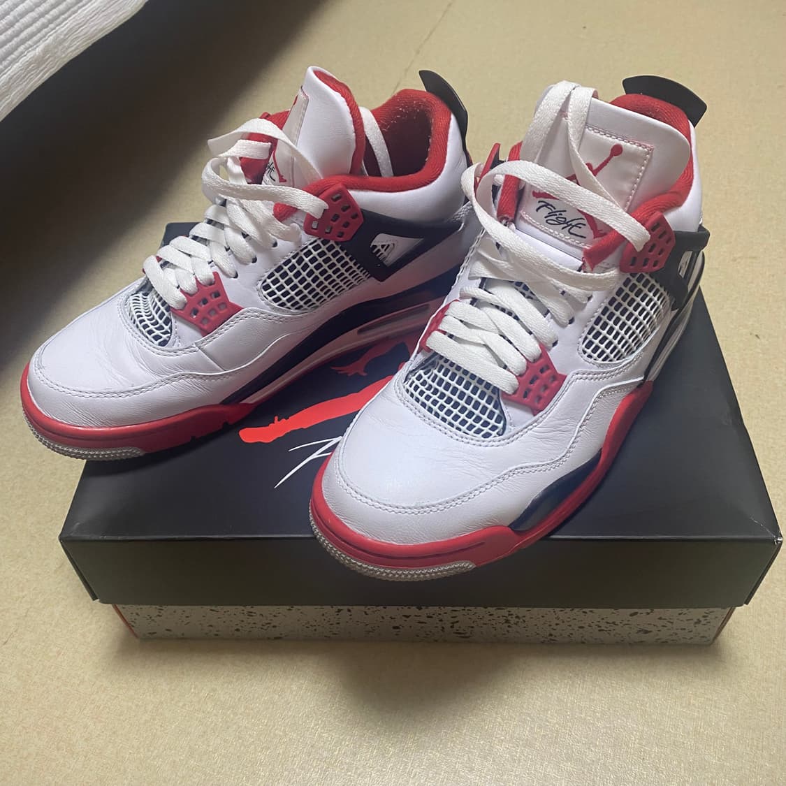 조던4 파이어레드 260 상품이미지1