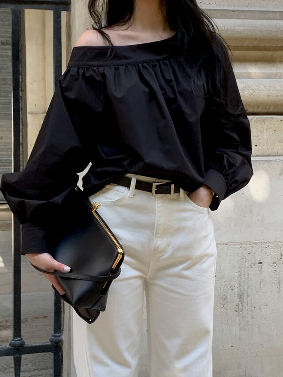 새상품) BRONN 브론 오프숄더 긴팔 블라우스 블랙 상품이미지3