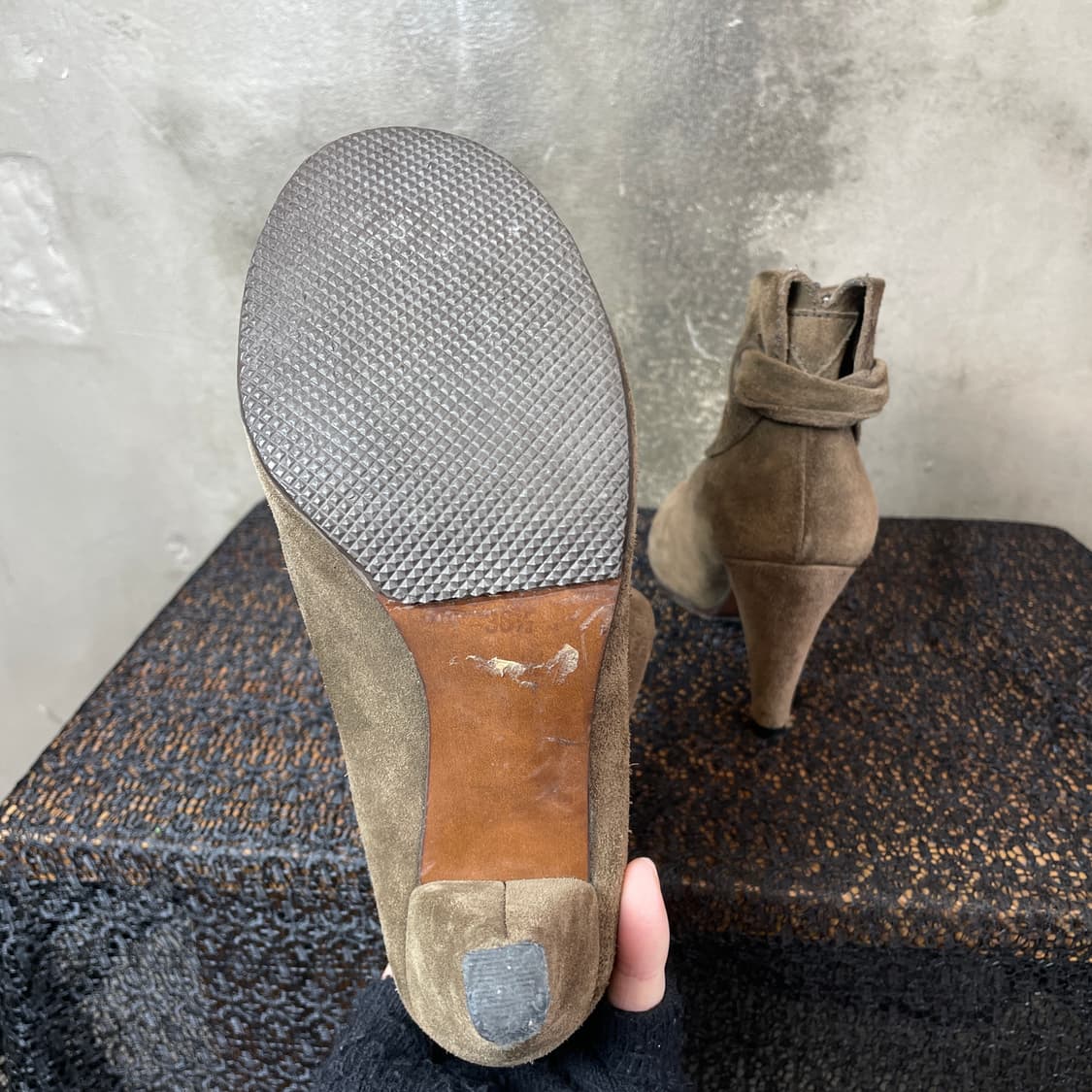 모스키노 스웨이드 힐 상품이미지9