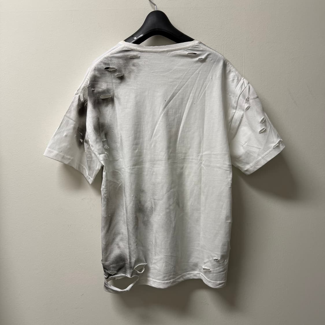 이지 벌쳐스 머천 디스트로이드 반팔티 상품이미지10