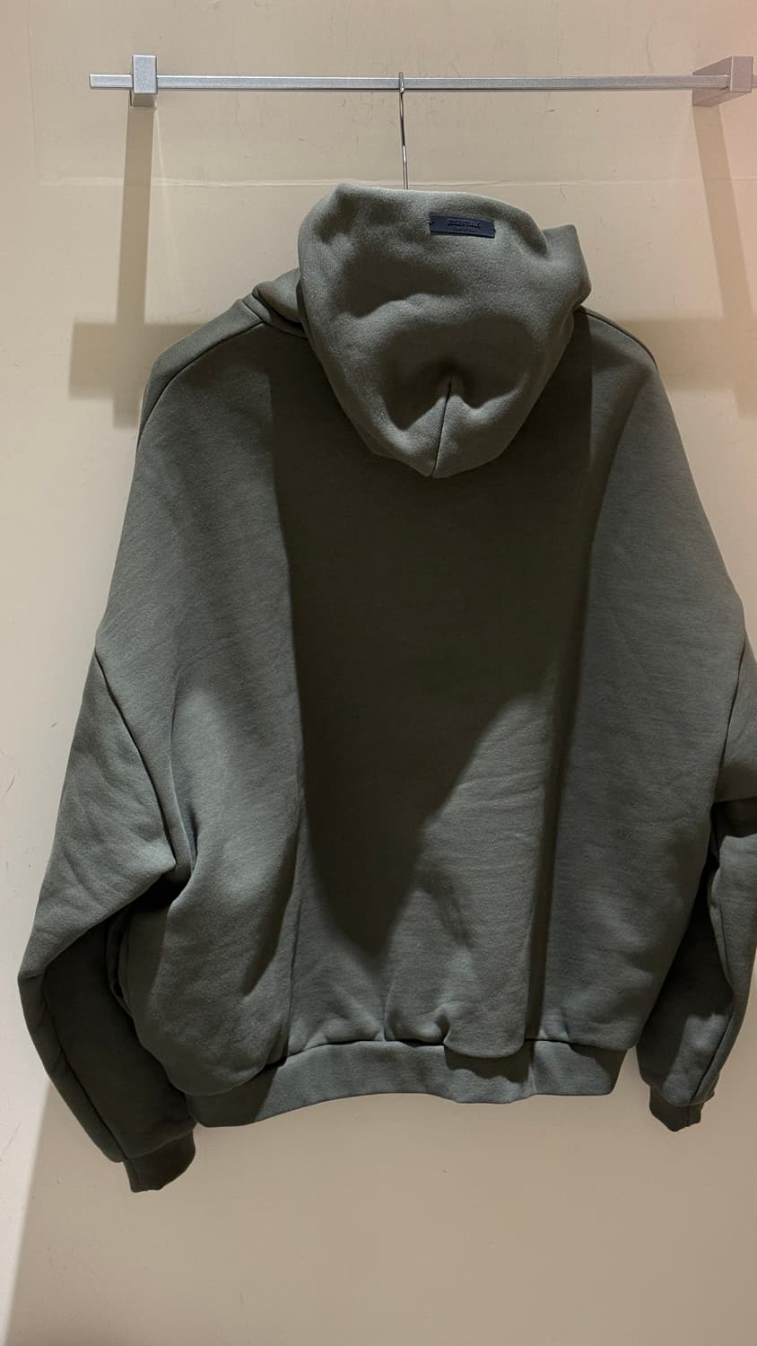 에센셜 플리스 후디 상품이미지3