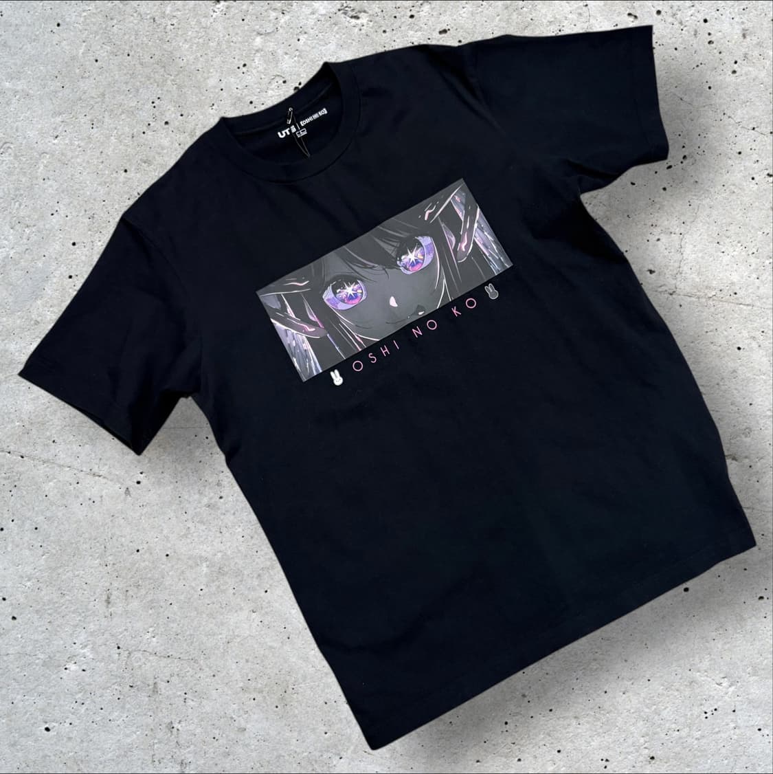 [L] 유니클로 UT 최애의 아이 콜라보 반팔티 블랙 C463 상품이미지1