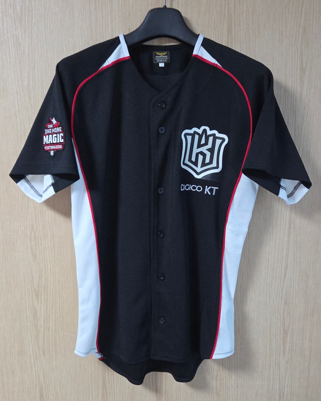 (착샷) KT위즈 유니폼 라이트닝 블랙 상품이미지1