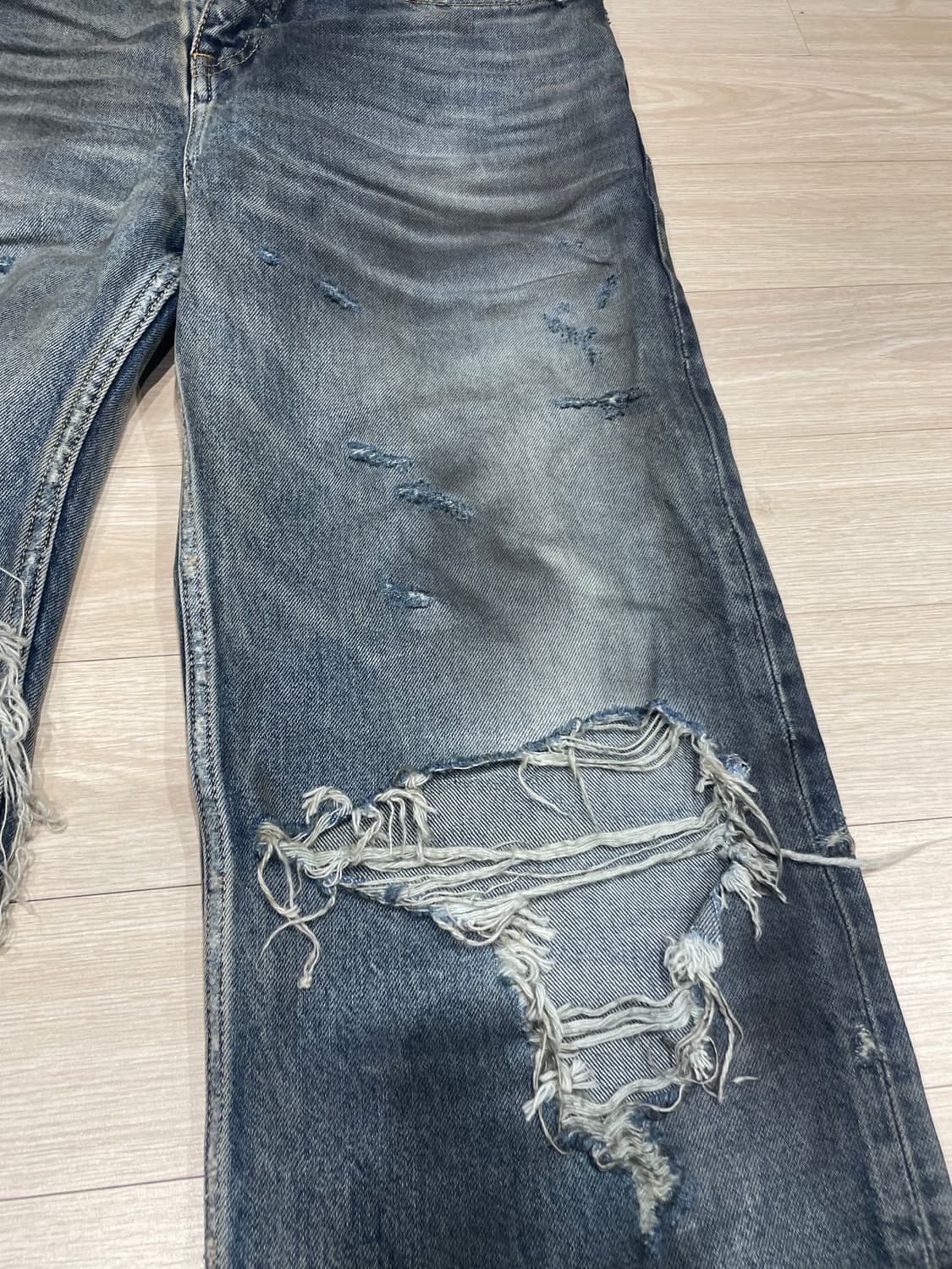 [XS] 발렌시아가 디스트로이드 데님팬츠 상품이미지3