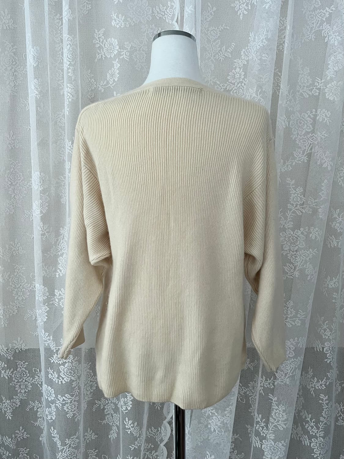 L) 유니클로 르메르 캐시미어 블렌드 니트 크림  상품이미지2