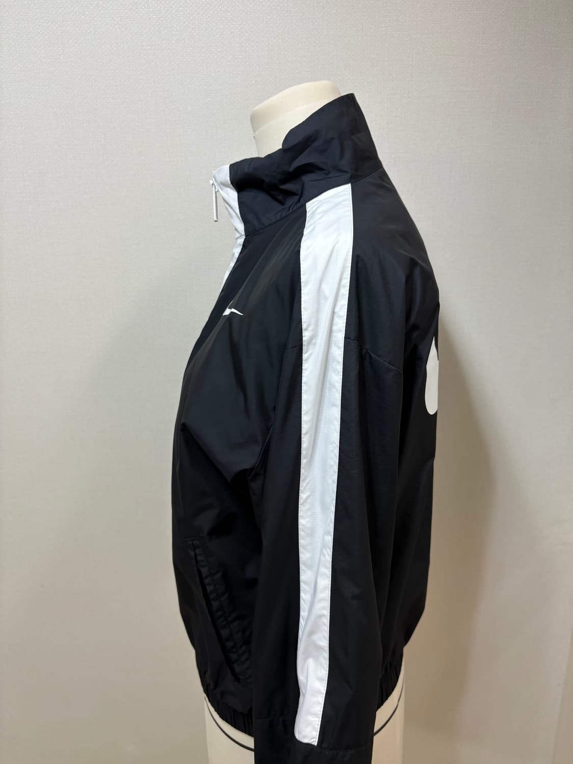 나이키 nike 바람막이 S 상품이미지3