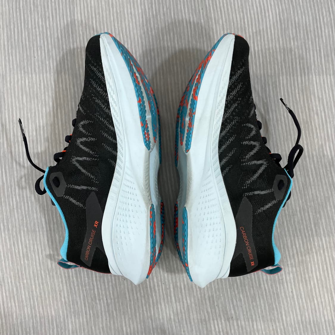 842) 요넥스 카본 크루즈 XR 런닝화 280mm 상품이미지5