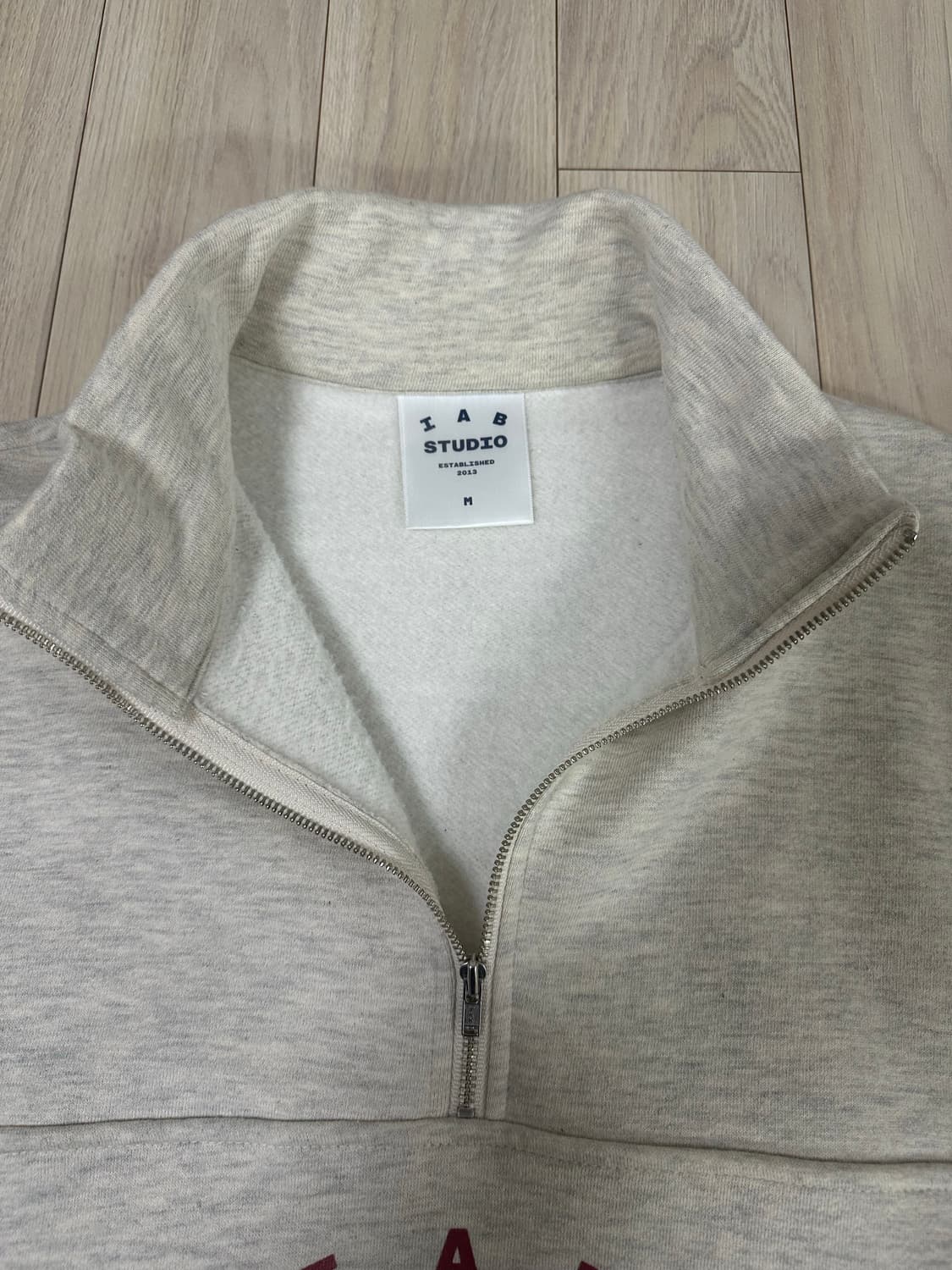 아이앱스튜디오 하프집업 오트밀 버건디 상품이미지3