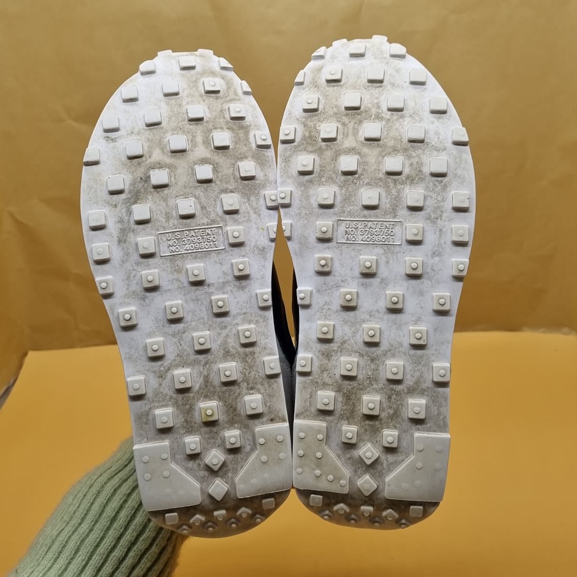 나이키 데이브레이크 흰검 여성운동화240  상품이미지3