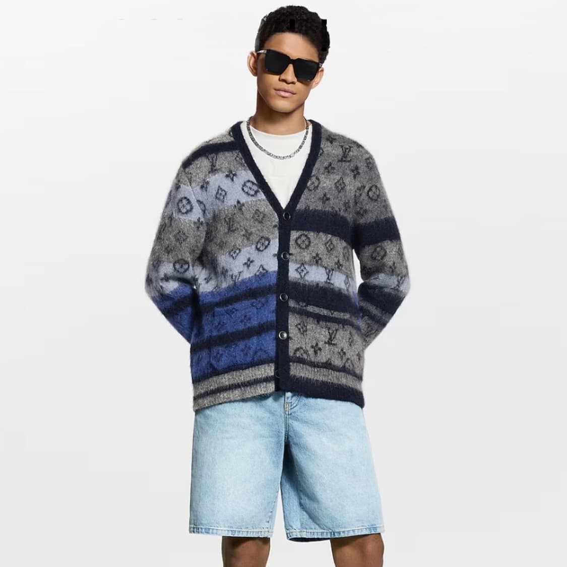 [S+급/L] 25SS 루이비통 모노그램 모헤어 가디건 블랙 상품이미지9