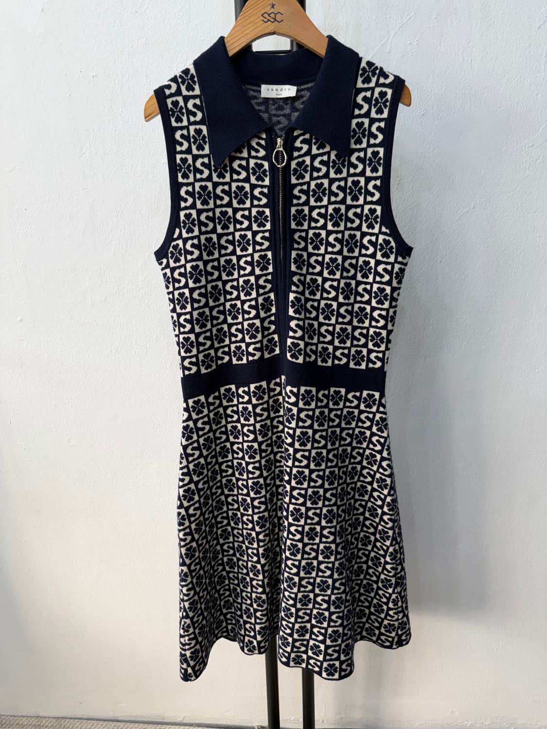 정품) 산드로 자카드 니트 원피스 네이비 38 상품이미지1