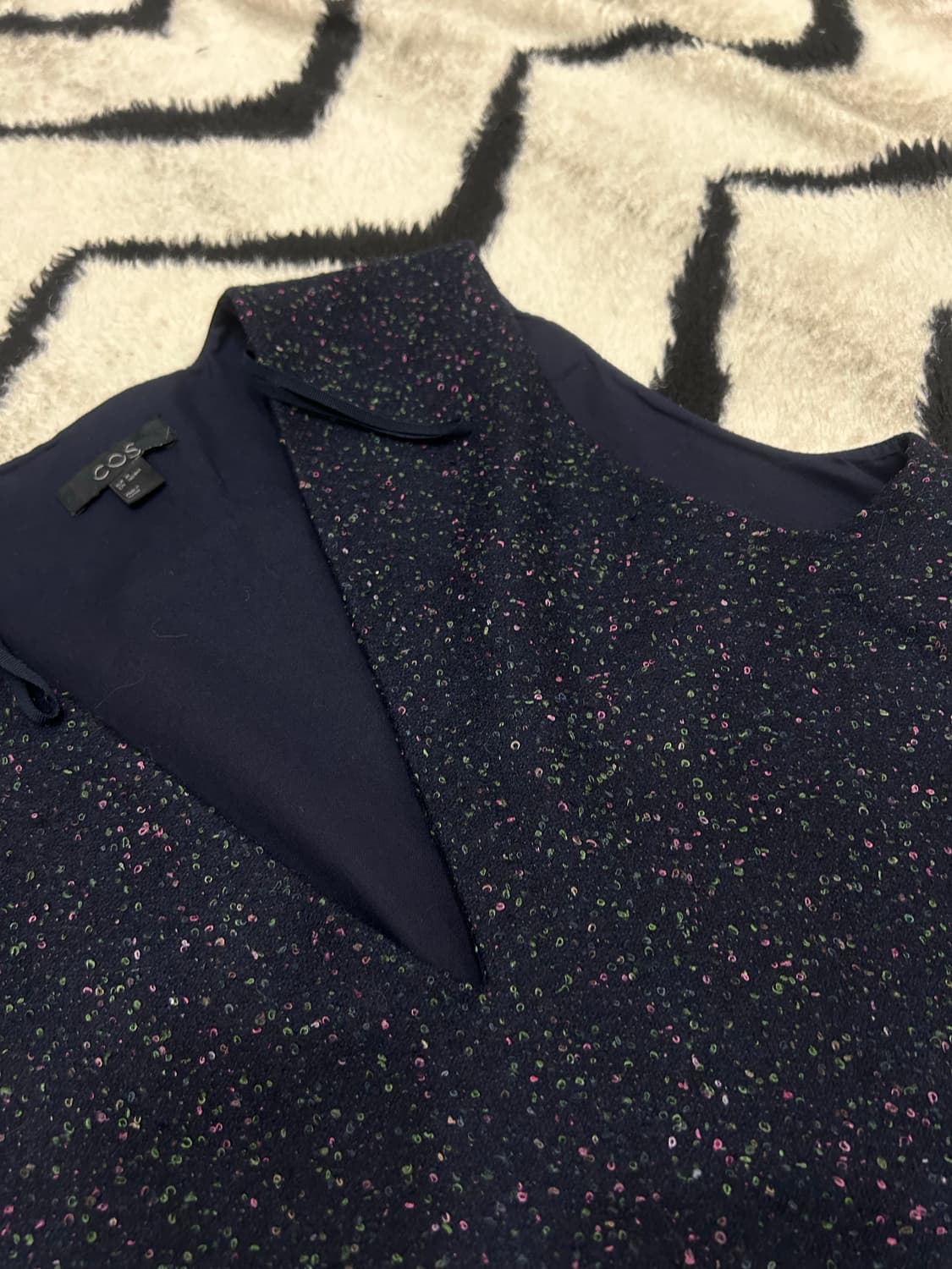 [36]COS 메리노울 V넥 A라인 포켓 원피스/짙은네이비 상품이미지1