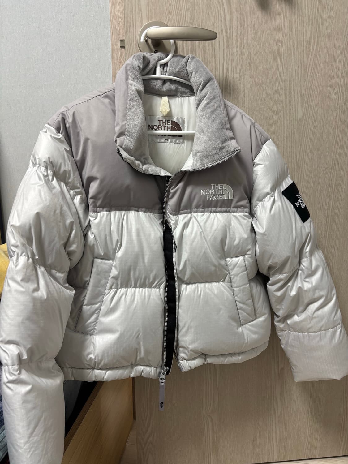 노스페이스 눕시 다운 실버 (S) 상품이미지2