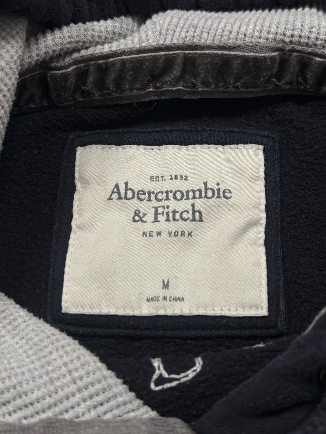 아베크롬비 로고 네이비 후드티 상품이미지5