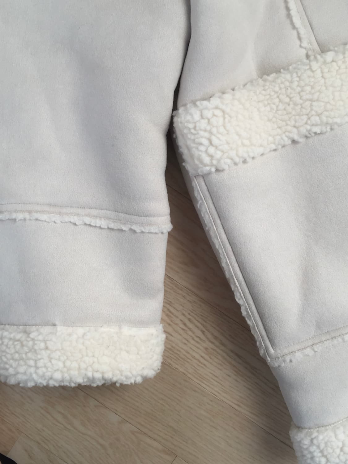 시눈 무스탕코트 상품이미지2